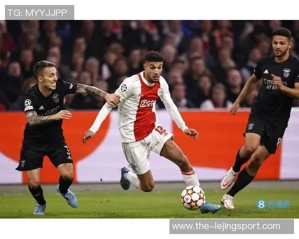 卡恩谈社交媒体影响球员自我宣传新趋势与传统媒体依赖的变化